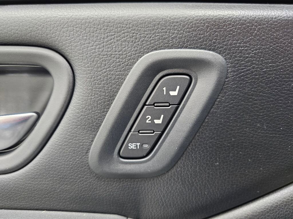 Certified 2023 Honda Pilot TrailSport image 34