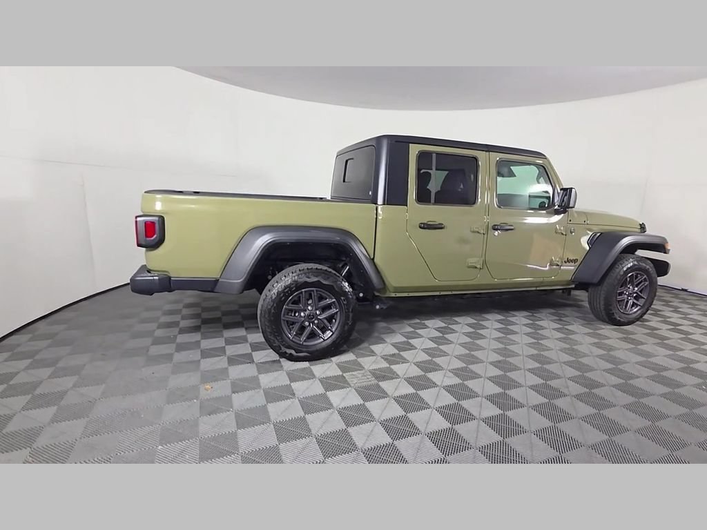 Used 2026 Jeep Gladiator Sport AWD/4WD image 38