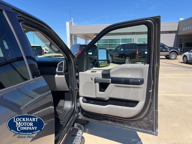 Used 2017 Ford F350 XLT image 33