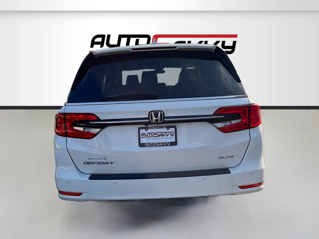 Used 2023 Honda Odyssey Elite image 6