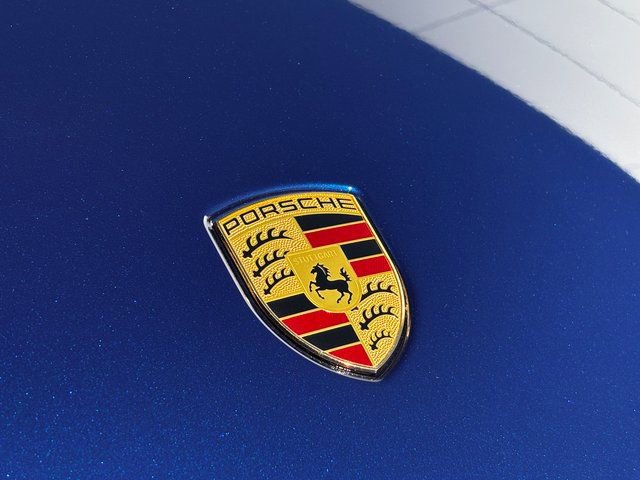 Used 2025 Porsche Macan AWD/4WD image 28