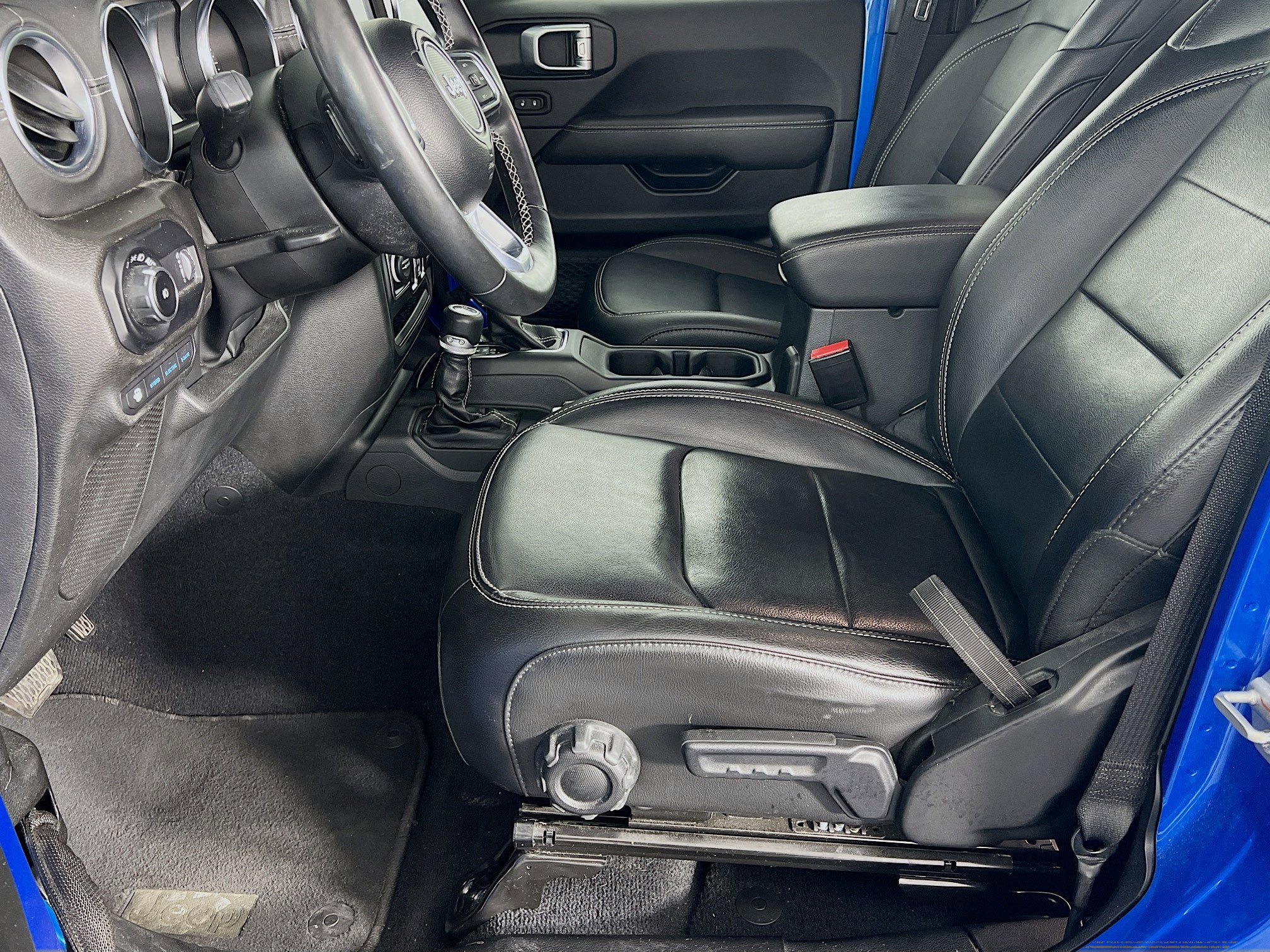 Used 2023 Jeep Wrangler Sahara w/ Cold Weather Group image 3