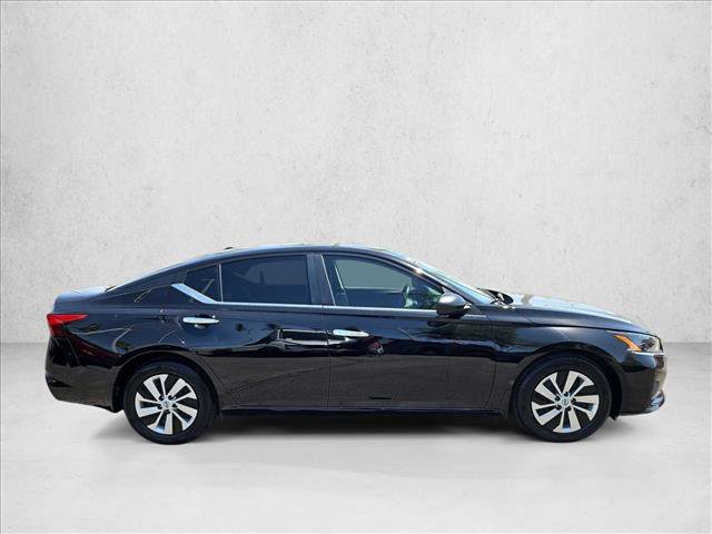 Certified 2025 Nissan Altima 2.5 S FWD image 4