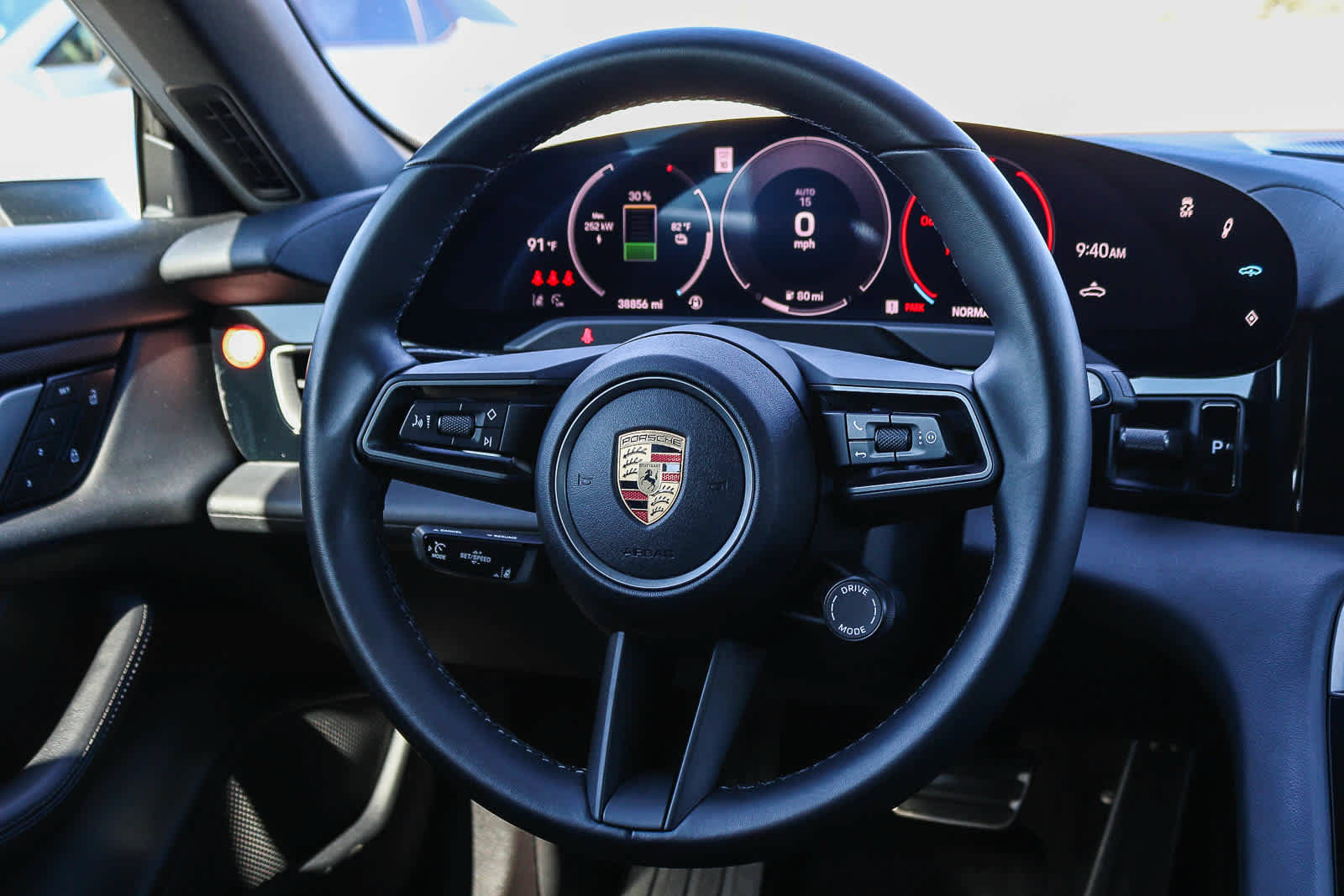 Used 2025 Porsche Taycan RWD image 17