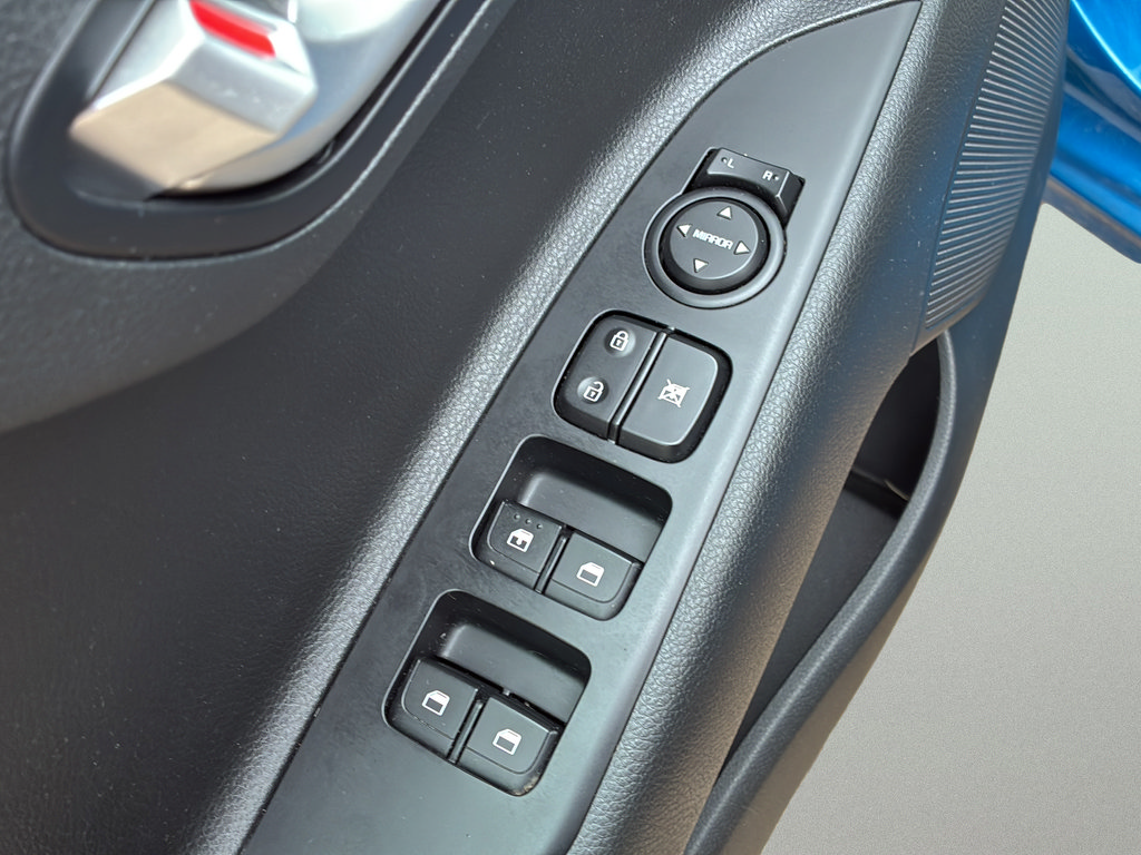 Used 2022 Kia Rio S FWD image 11