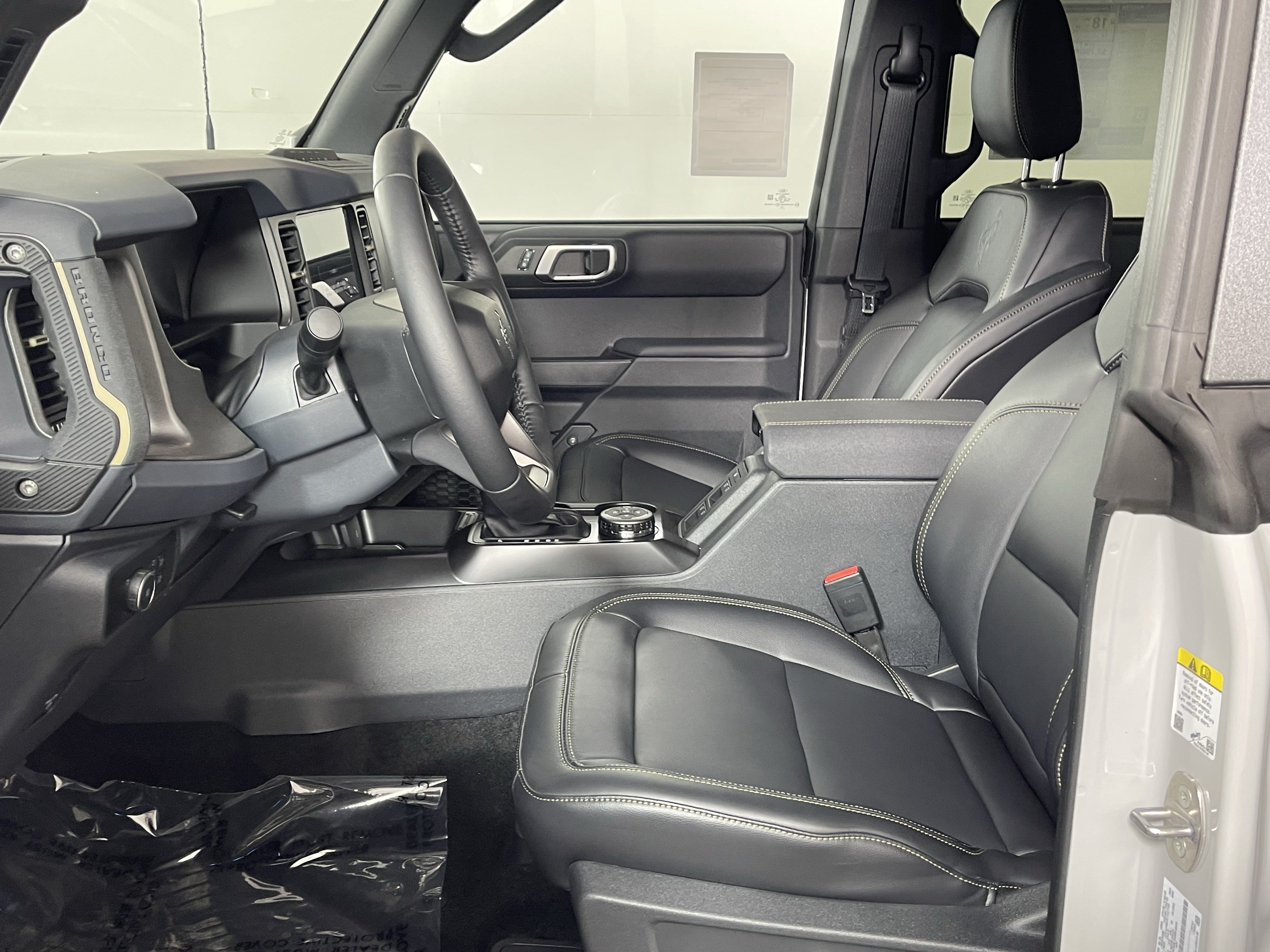New 2026 Ford Bronco Badlands w/ Sasquatch Package AWD/4WD image 11