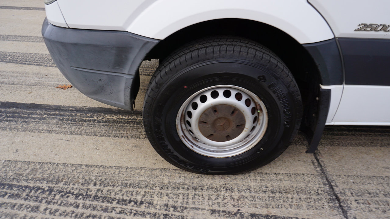 Used 2012 Mercedes-Benz Sprinter 2500 image 10