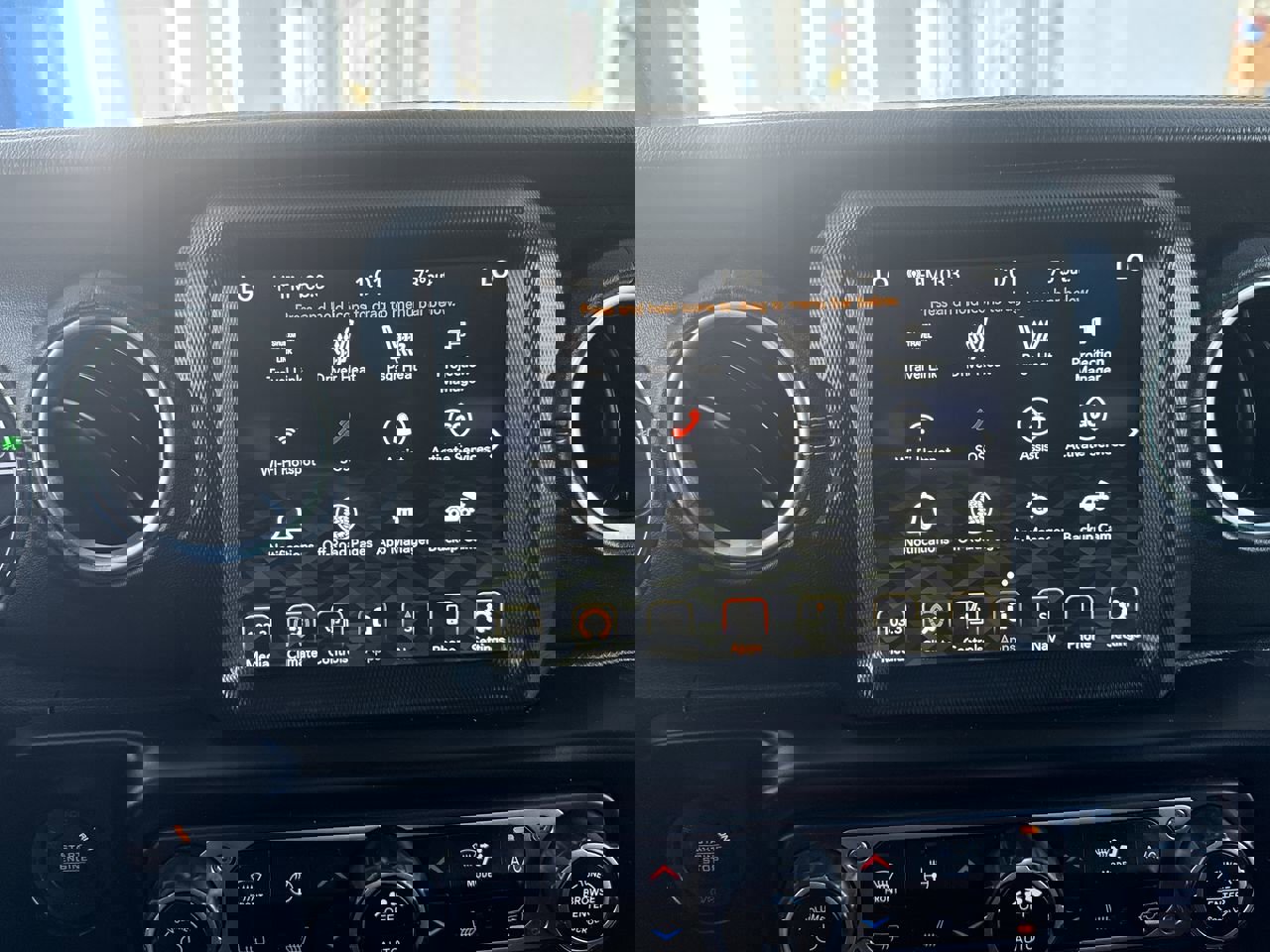 Used 2021 Jeep Wrangler Unlimited Sahara w/ Cold Weather Group image 12