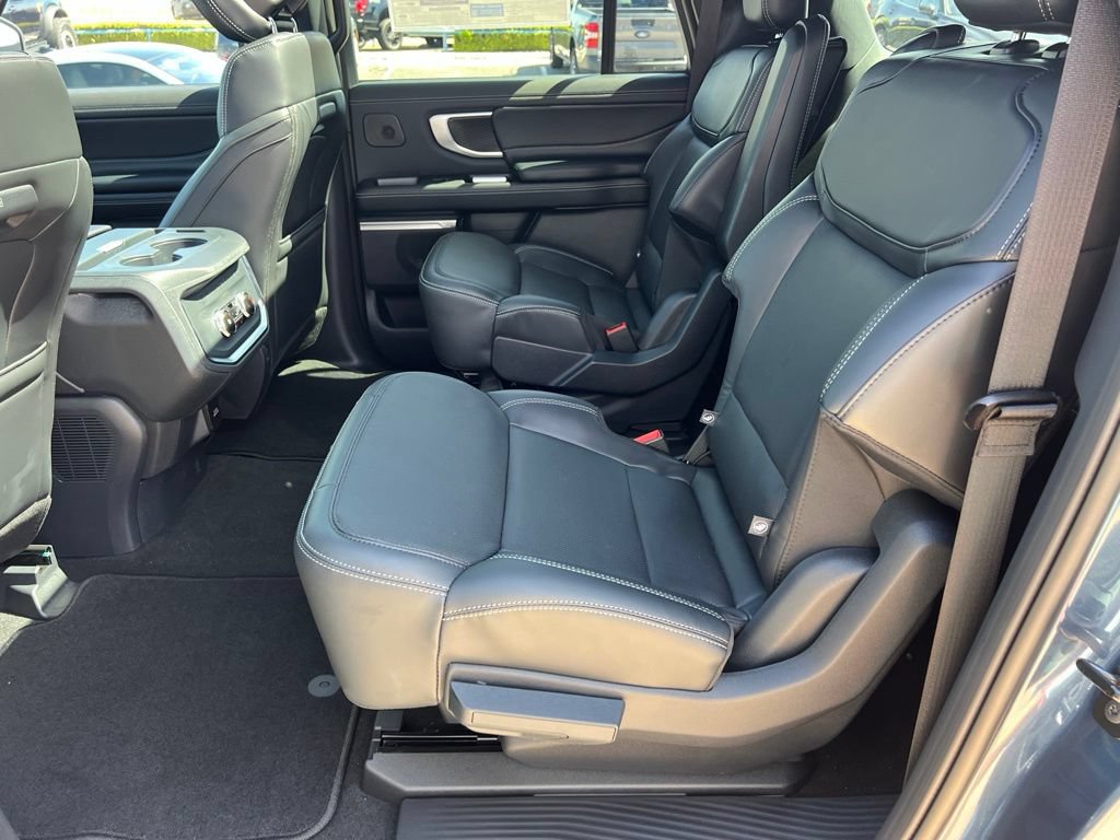 New 2027 Ford Expedition Max Platinum w/ Stealth Appearance Package AWD/4WD image 14