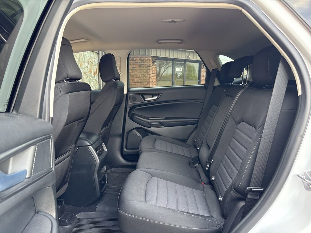 Used 2022 Ford Edge SE w/ Black Appearance Package image 32