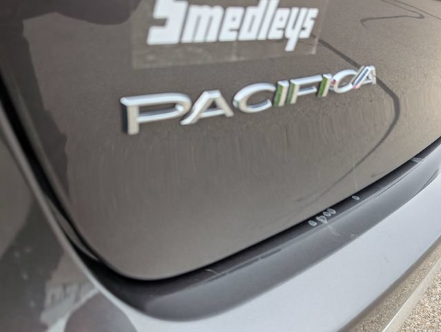 Used 2022 Chrysler Pacifica Touring-L FWD image 30