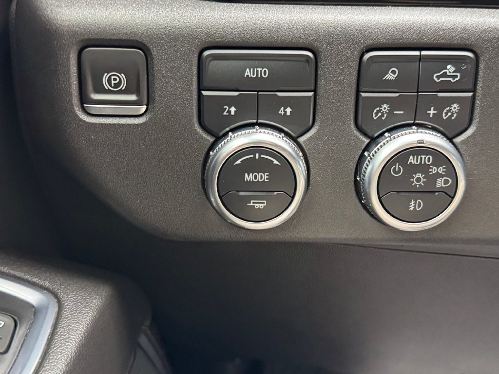 Used 2022 GMC Sierra 1500 Elevation w/ Elevation Premium Package AWD/4WD image 15