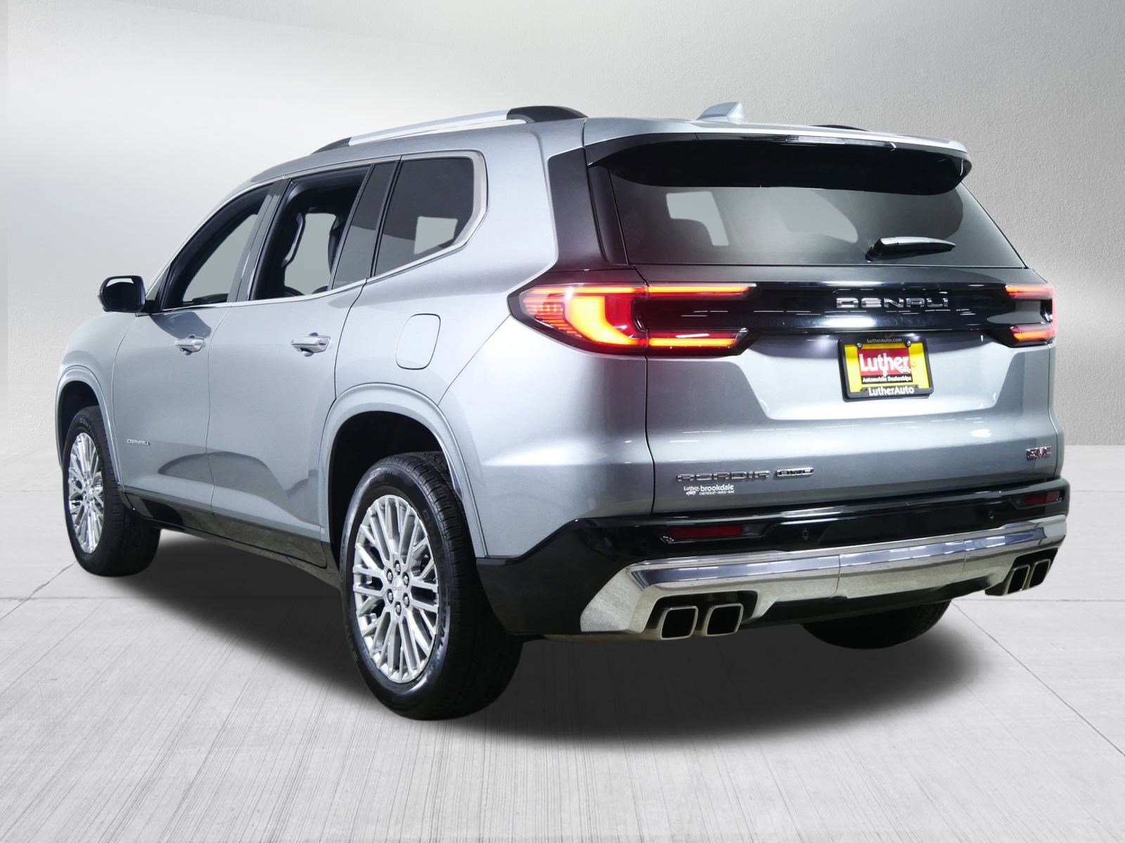 Used 2024 GMC Acadia Denali w/ LPO, Floor Liner Package image 5