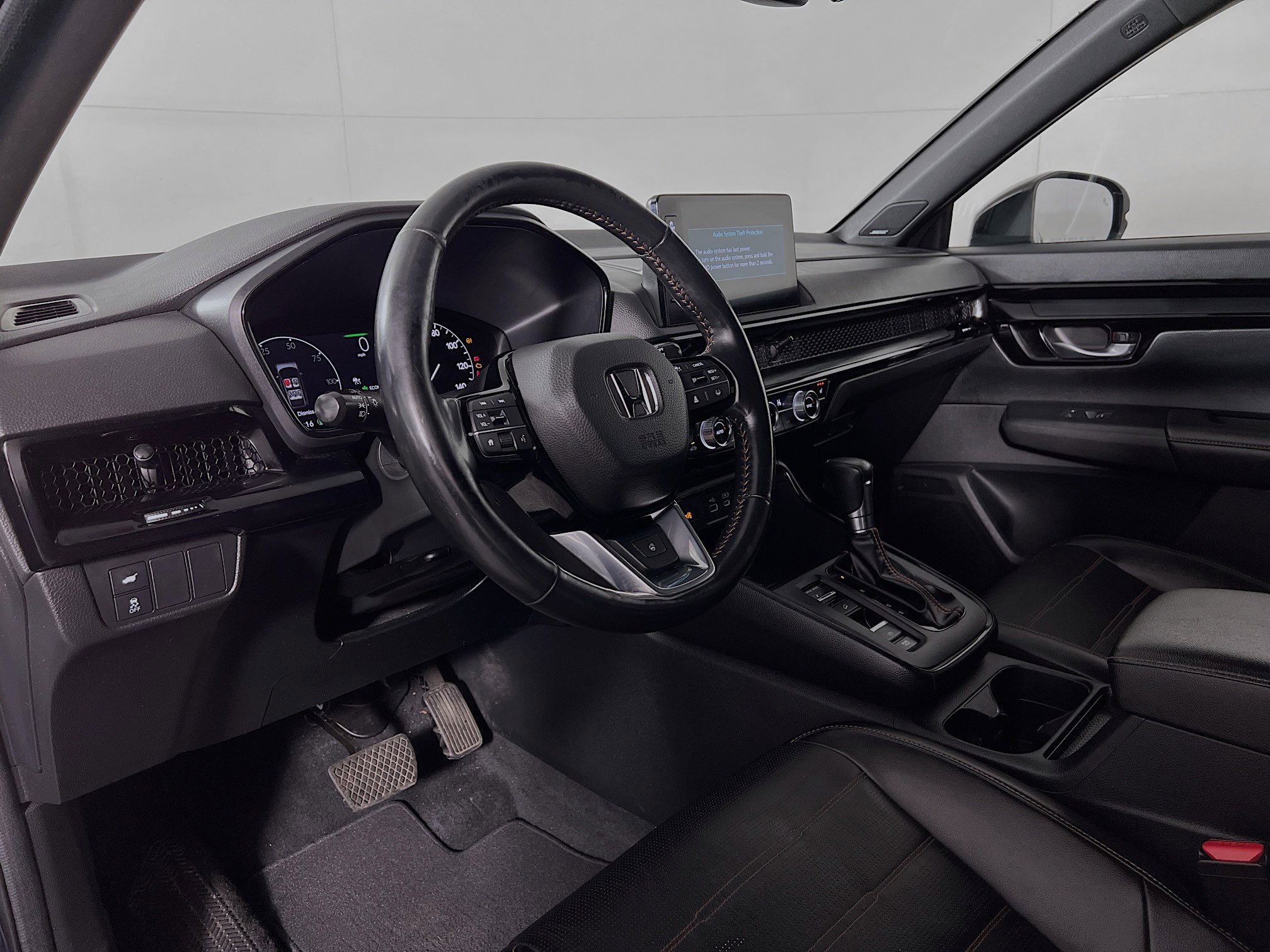 Used 2023 Honda CR-V Sport Touring image 9