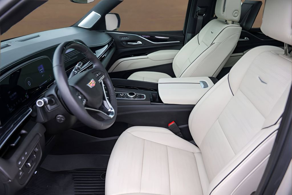 Used 2024 Cadillac Escalade Sport w/ Touring Package image 9