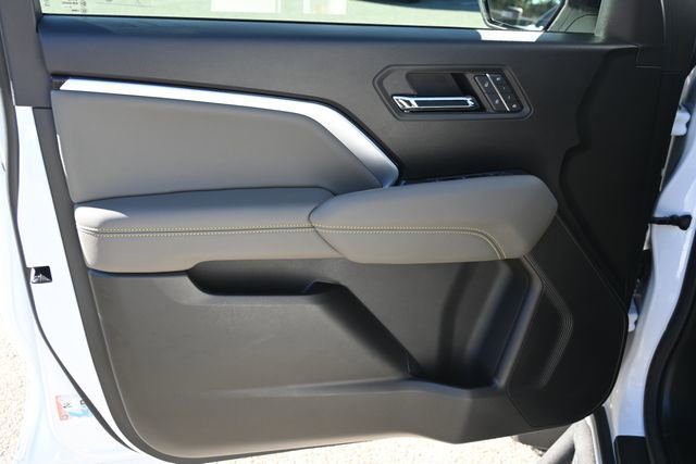 Used 2024 Chevrolet Colorado ZR2 w/ ZR2 Convenience Package III image 10