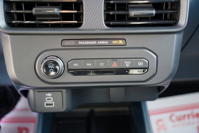 Certified 2025 Ford Maverick XL image 14