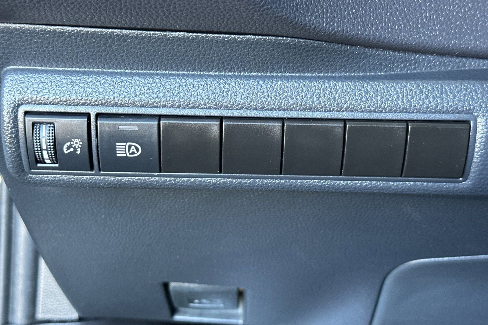 Certified 2024 Toyota Corolla LE FWD image 31