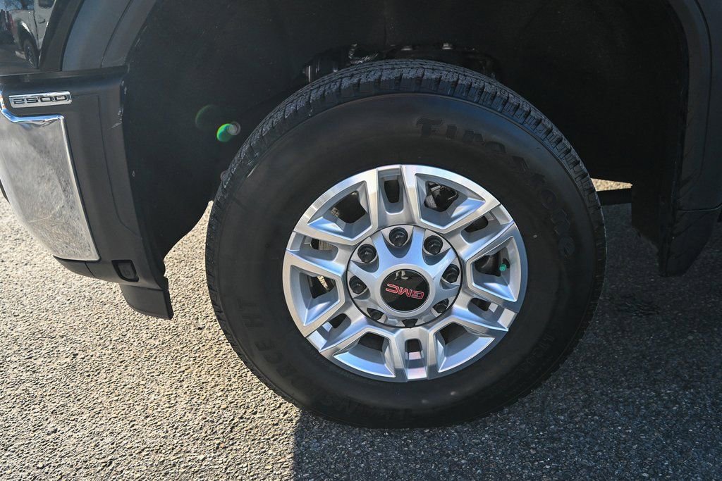 Used 2024 GMC Sierra 2500 SLE image 12