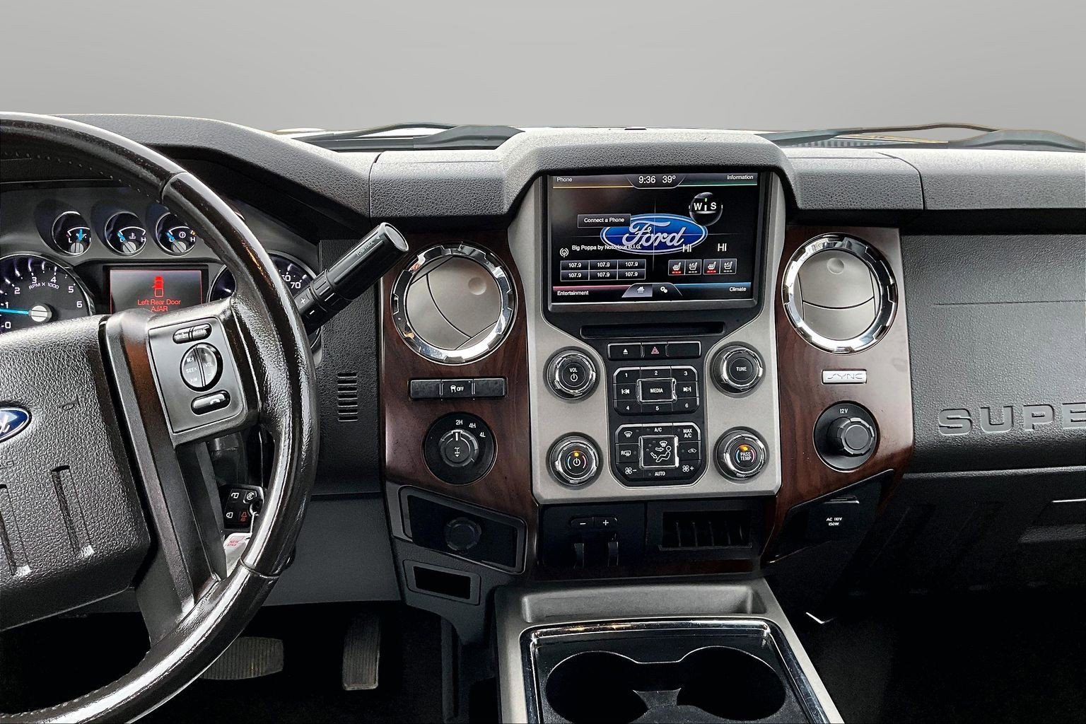 Used 2016 Ford F250 Lariat w/ Lariat Interior Package image 6