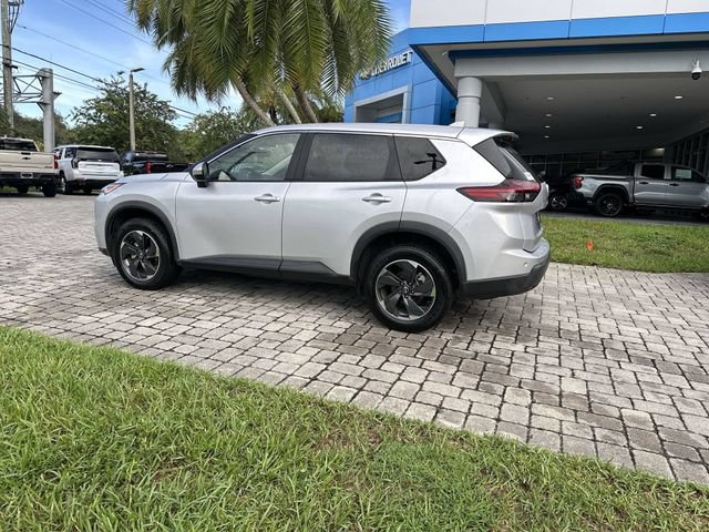 Used 2024 Nissan Rogue SV FWD image 33