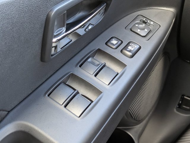 New 2027 Mitsubishi Outlander Sport LE FWD image 24