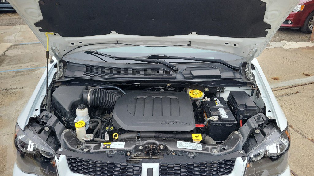 Used 2018 Dodge Grand Caravan GT FWD image 39