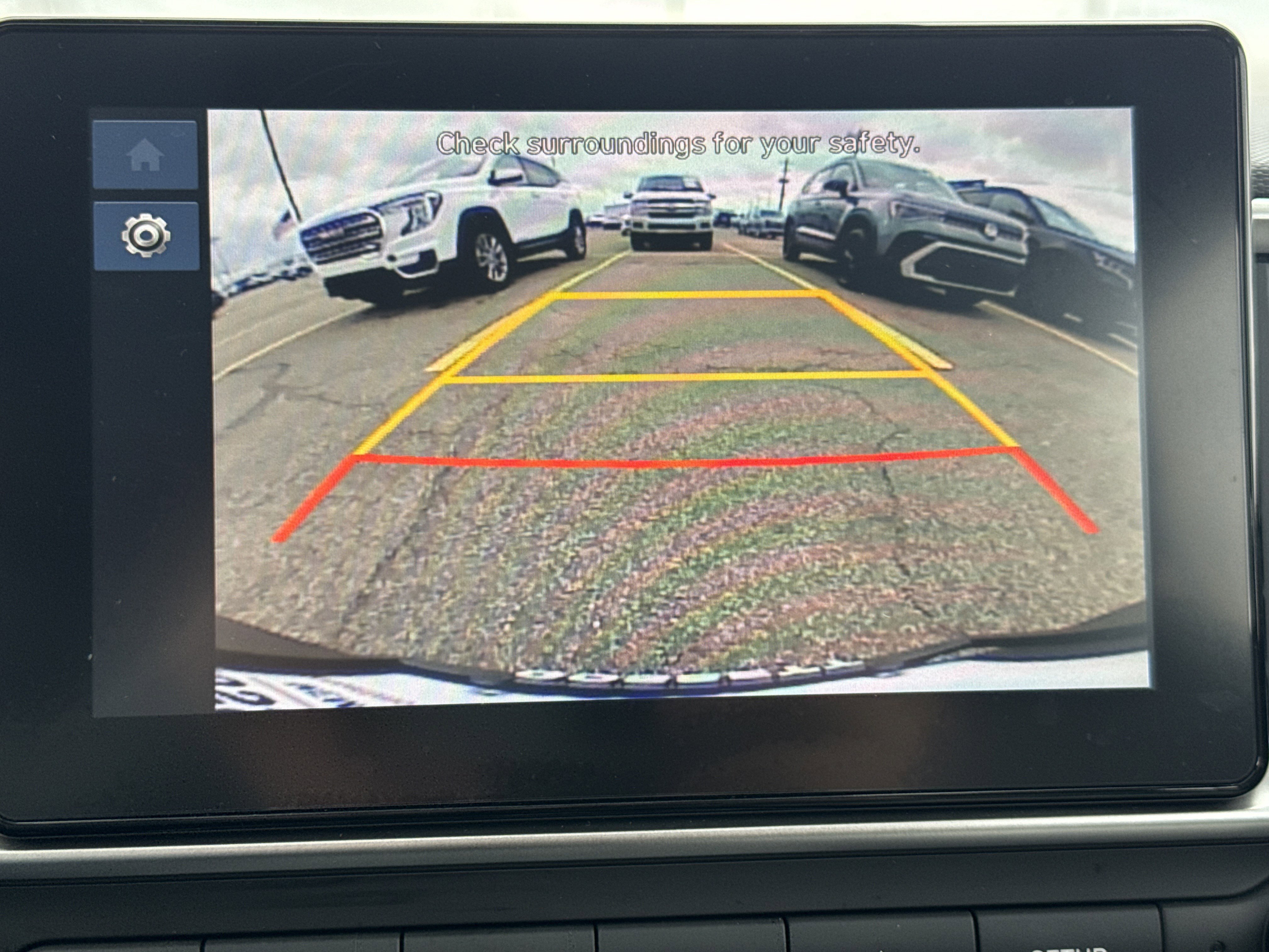 Certified 2025 Hyundai Venue SEL image 13