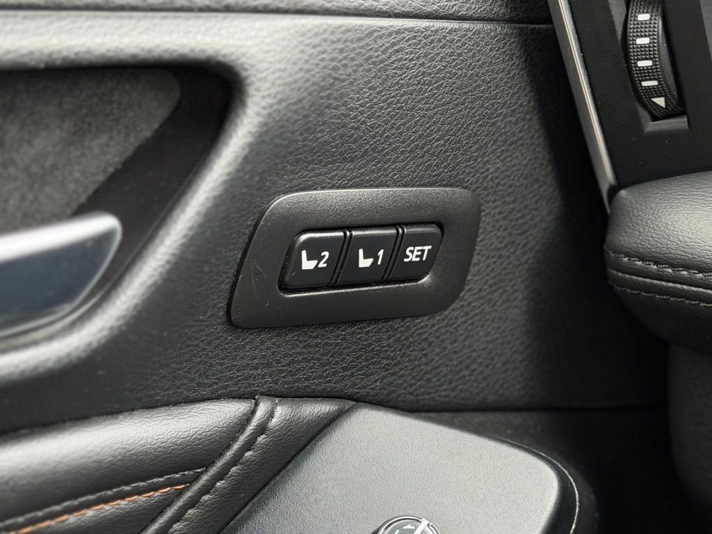 Used 2022 Toyota Avalon Limited w/ Advanced Safety Package FWD image 23