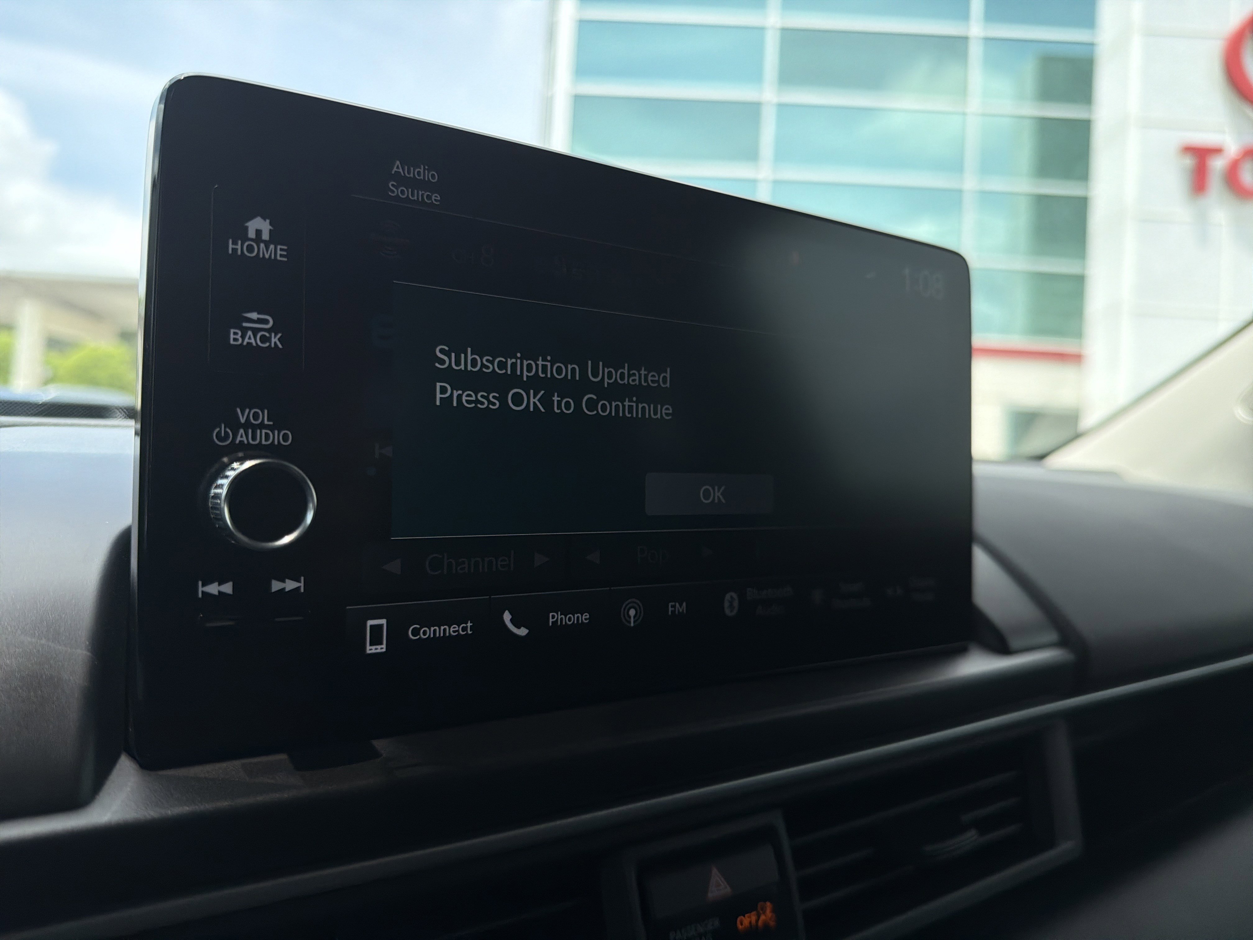 Used 2023 Honda Pilot Elite image 6