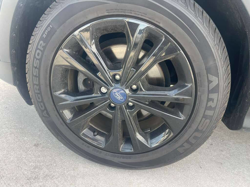 Used 2018 Ford Escape SEL image 11