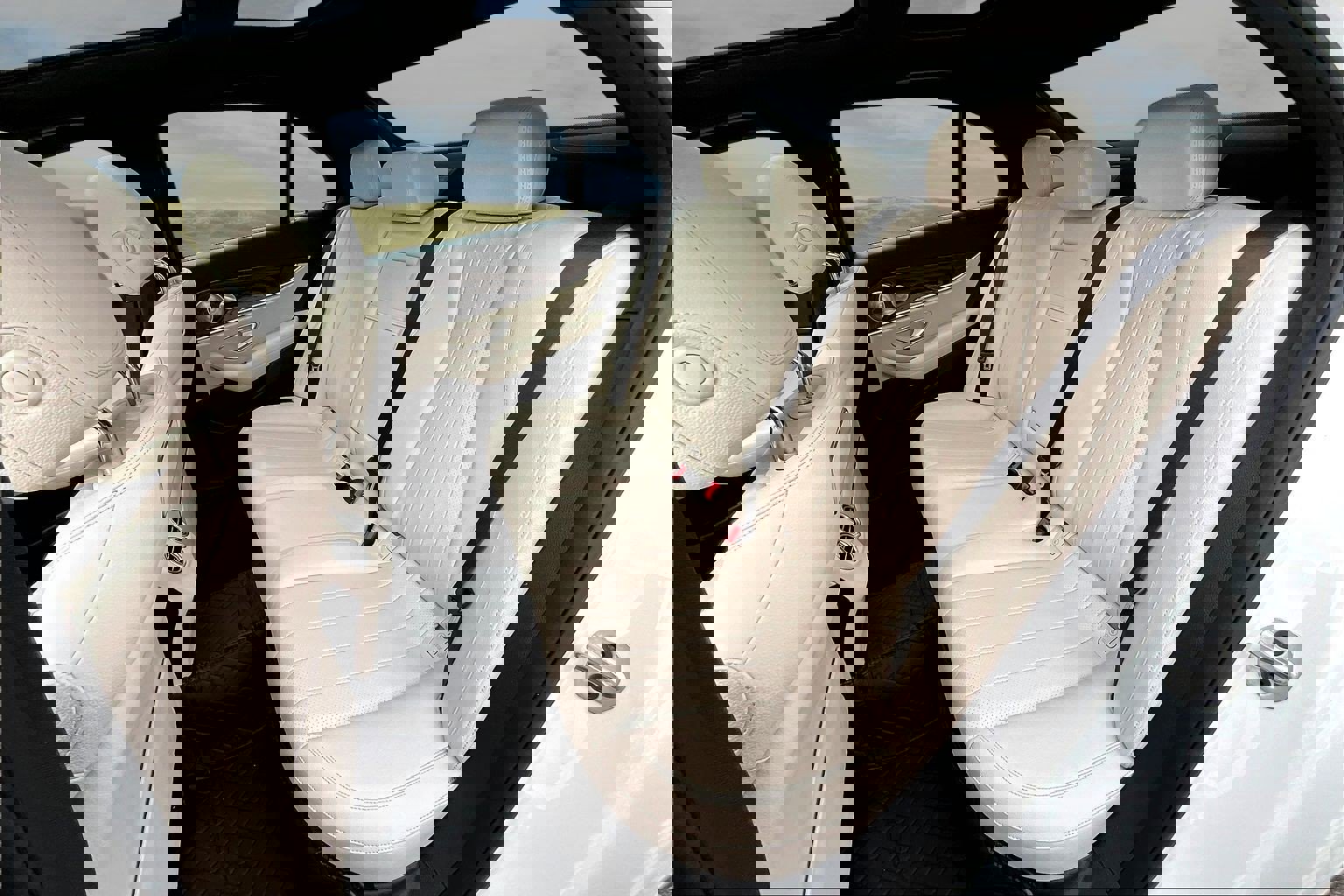 Used 2019 Mercedes-Benz E 300 4MATIC image 14