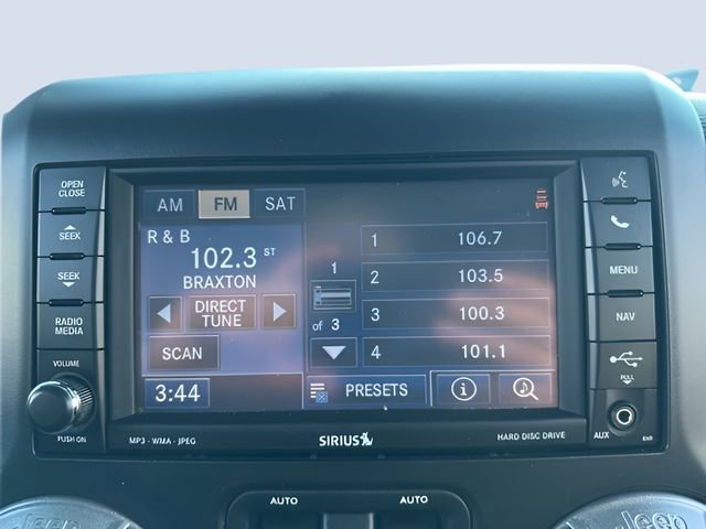 Used 2013 Jeep Wrangler Sahara AWD/4WD image 18