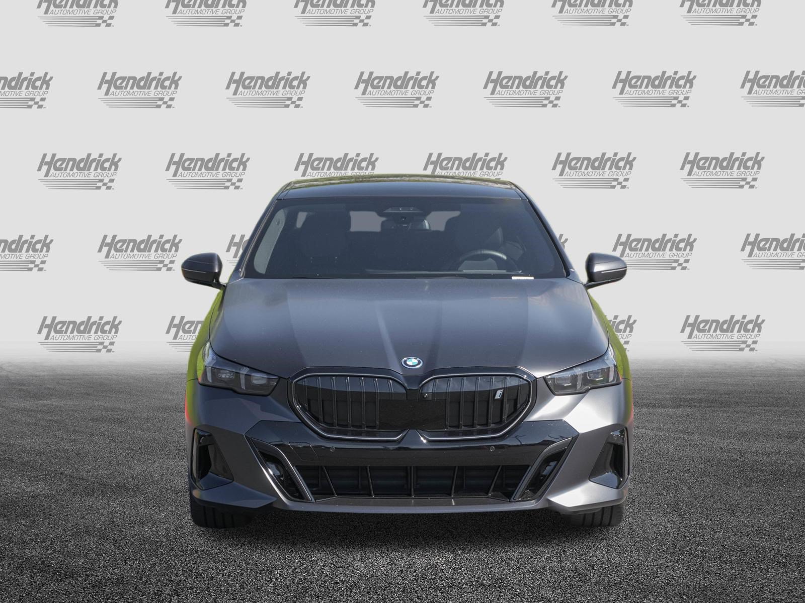 Certified 2024 BMW i5 eDrive40i w/ Executive Package RWD image 3
