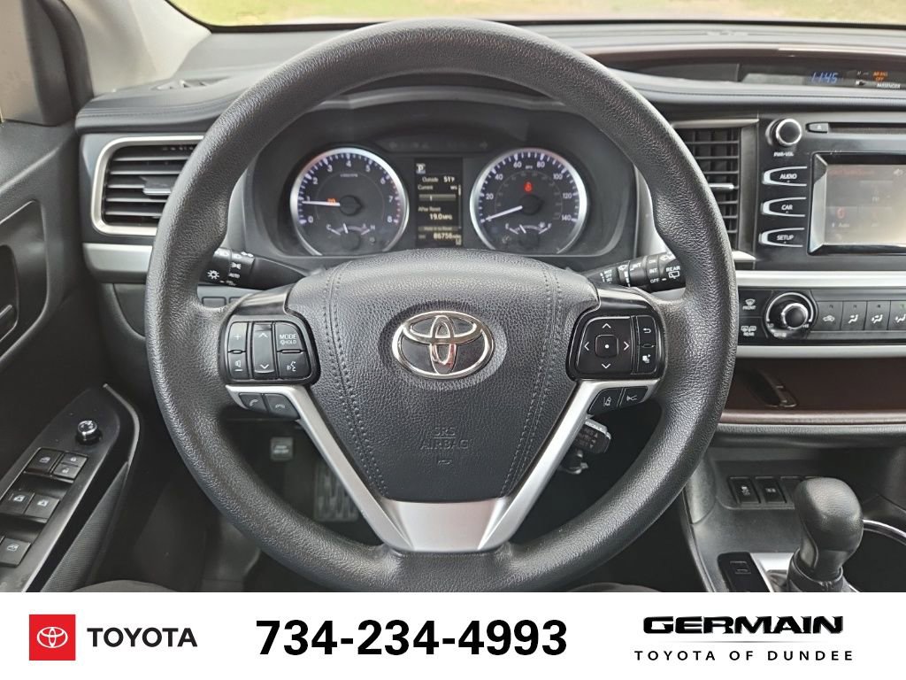 Used 2019 Toyota Highlander LE image 22
