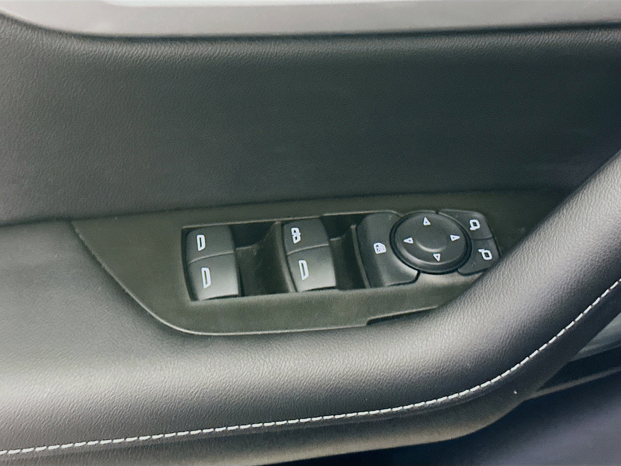 Used 2024 Chevrolet Blazer LT w/ Convenience Package image 15