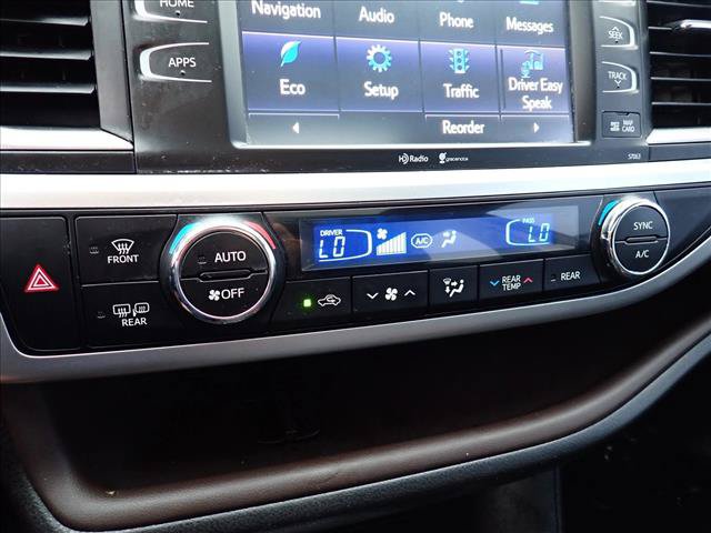 Used 2015 Toyota Highlander XLE AWD/4WD image 18