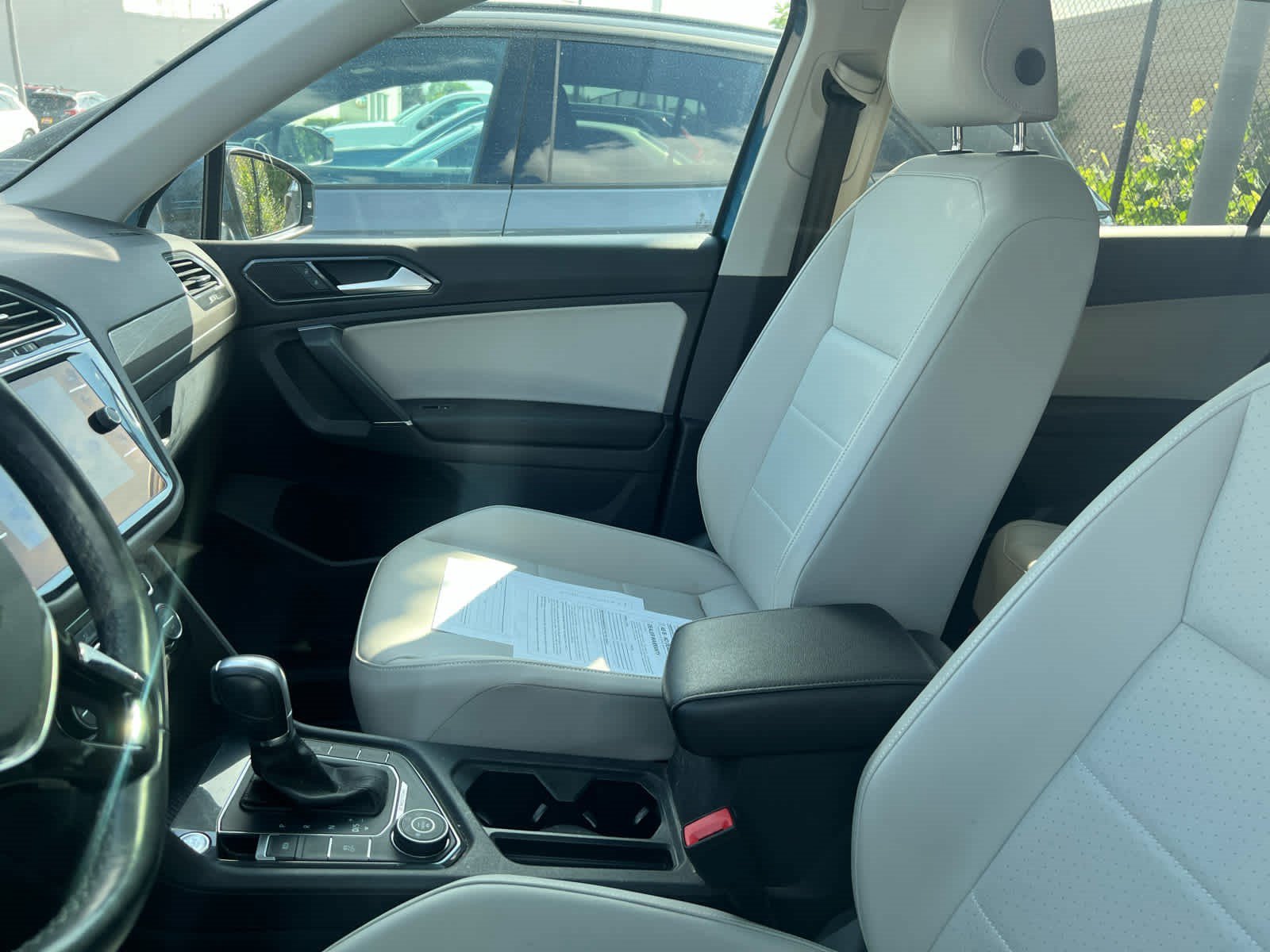 Used 2018 Volkswagen Tiguan SEL AWD/4WD image 6