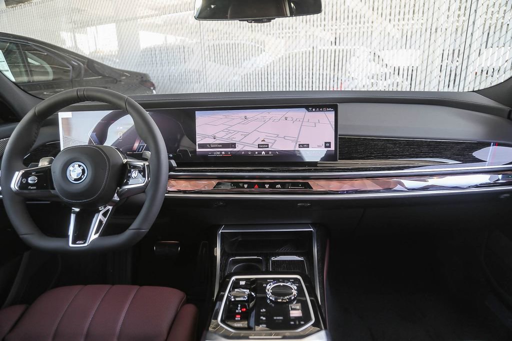 New 2026 BMW 750e xDrive AWD/4WD image 9