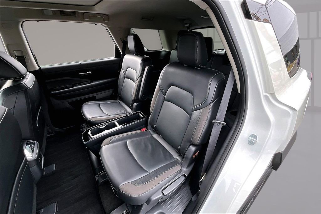 Used 2023 Nissan Pathfinder SL w/ SL Premium Package image 26