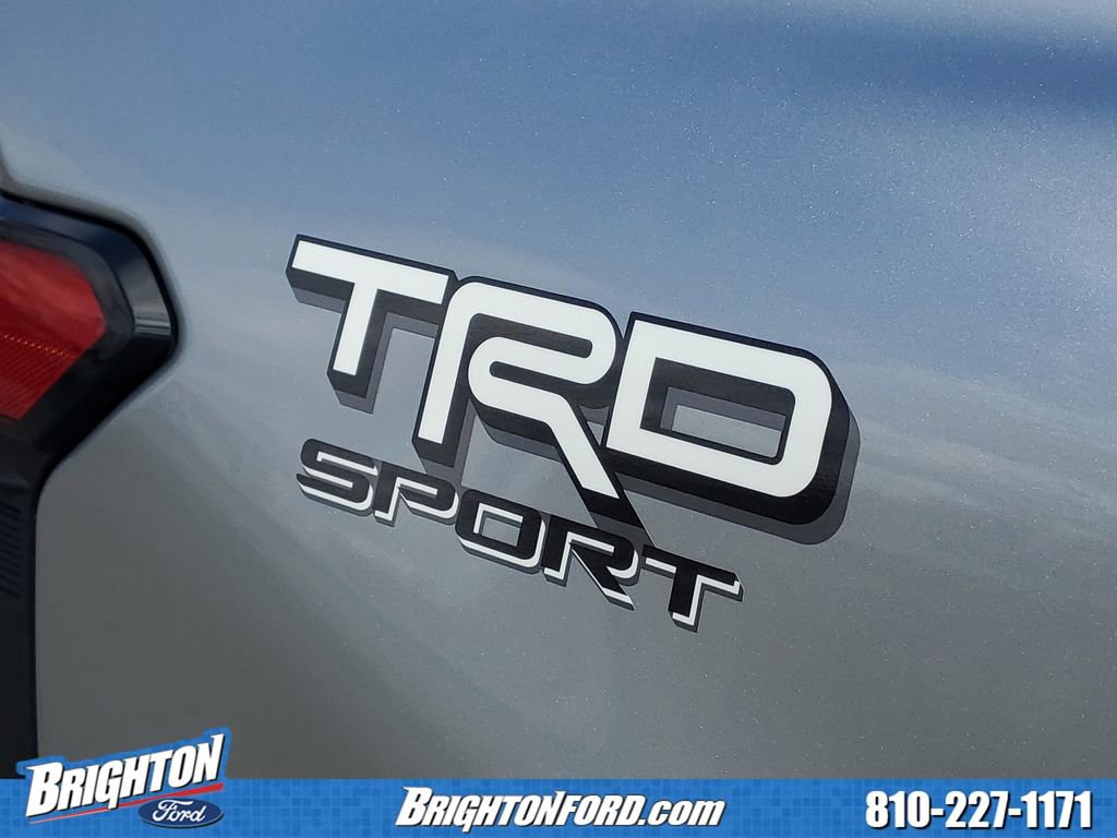 Used 2025 Toyota Tacoma TRD Sport AWD/4WD image 5