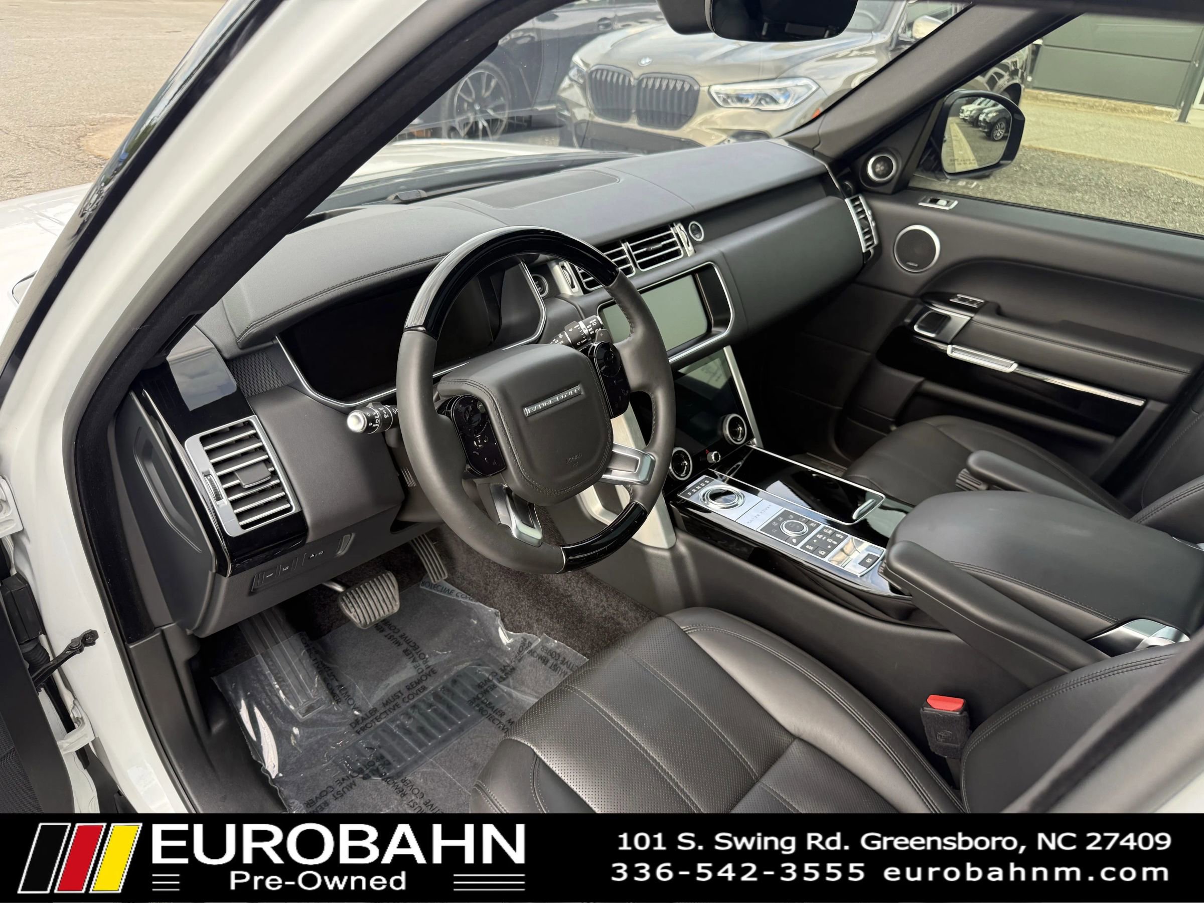 Used 2017 Land Rover Range Rover HSE AWD/4WD image 11
