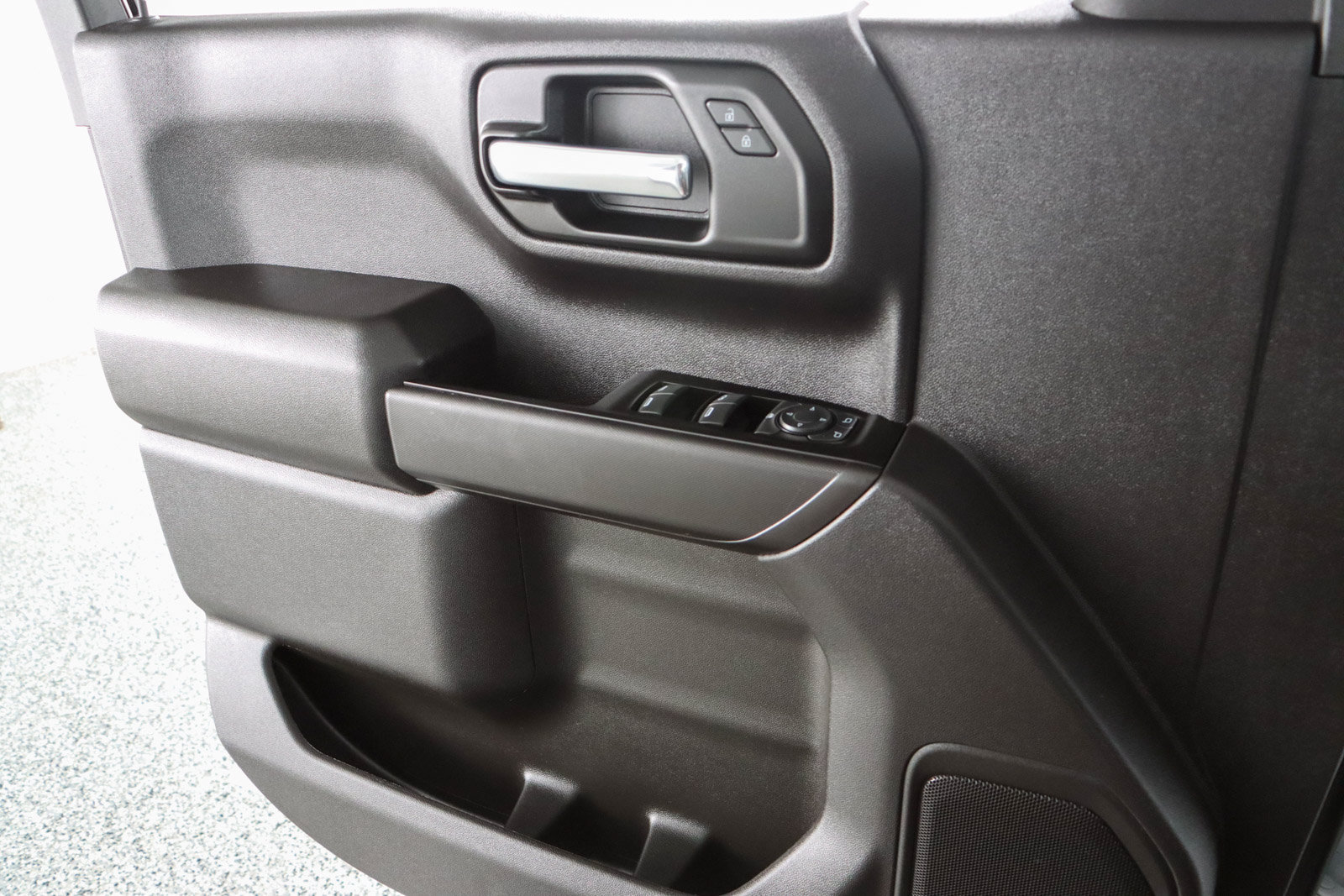 Used 2023 Chevrolet Silverado 1500 Custom Trail Boss w/ LPO, Dark Essentials Package AWD/4WD image 22