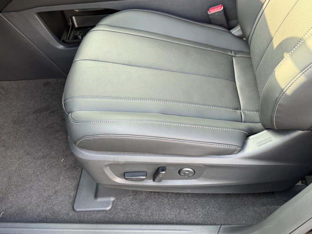 New 2027 INFINITI QX60 Luxe FWD image 13