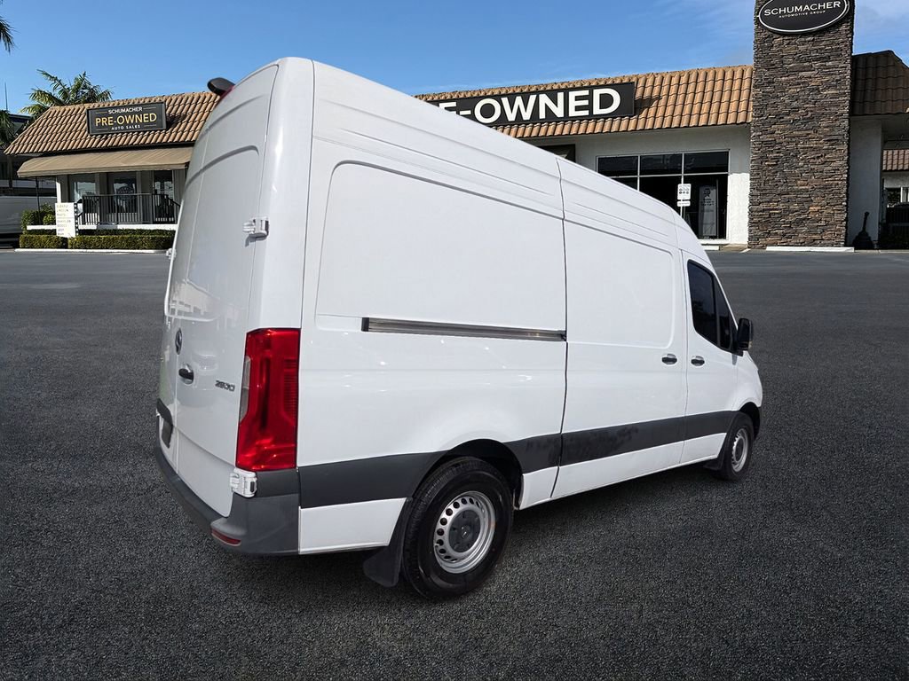 Used 2025 Mercedes-Benz Sprinter 2500 image 7