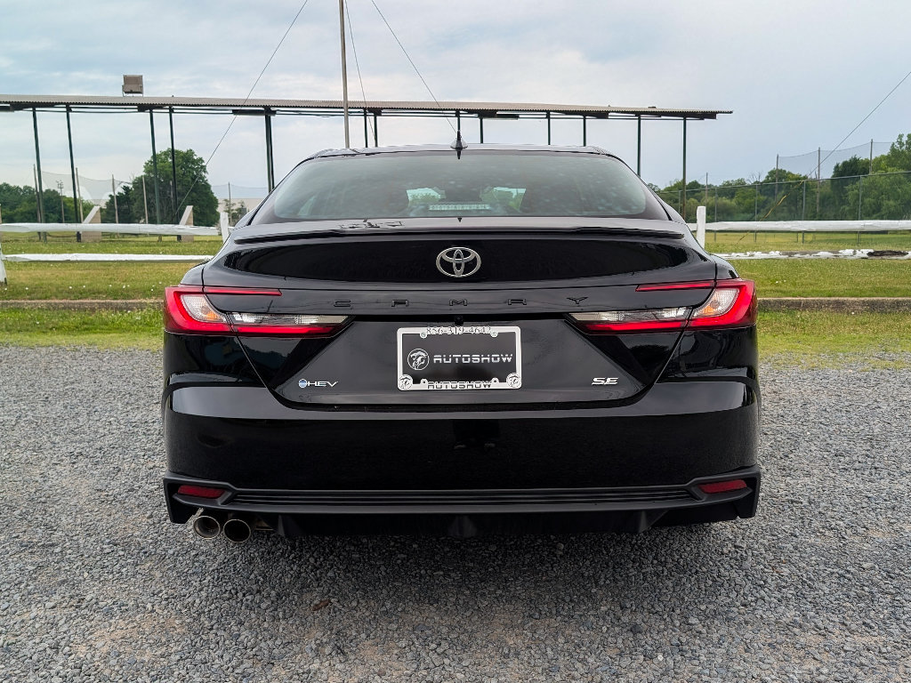 Used 2026 Toyota Camry SE FWD image 6