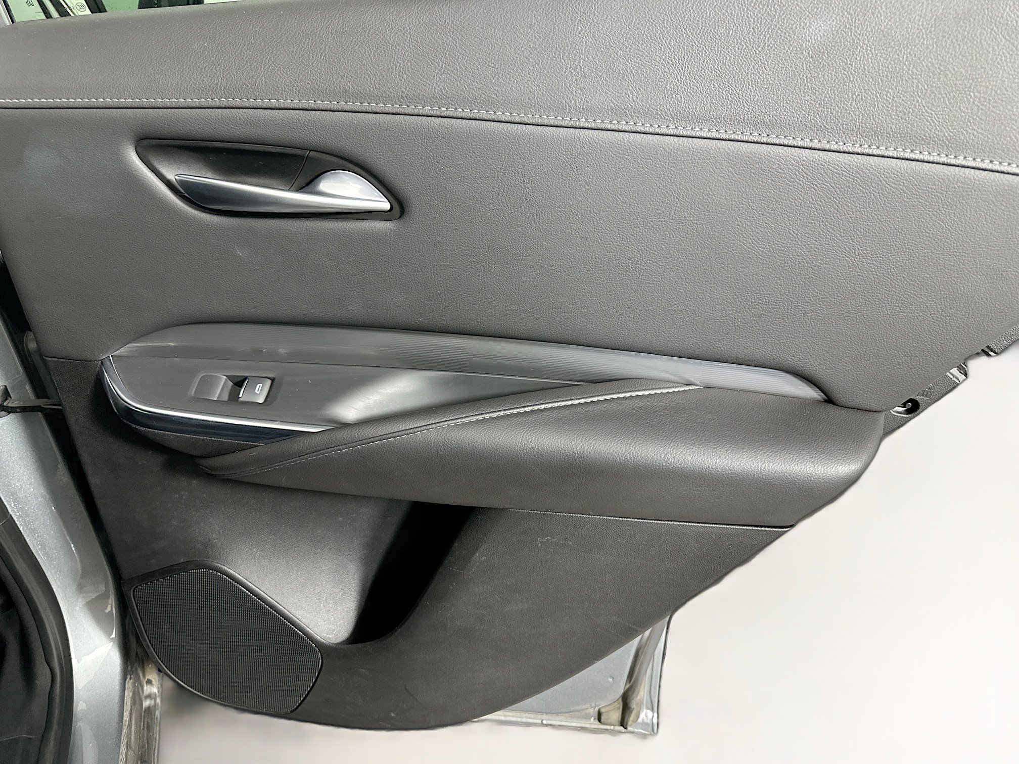 Used 2024 Cadillac XT4 Premium Luxury image 29