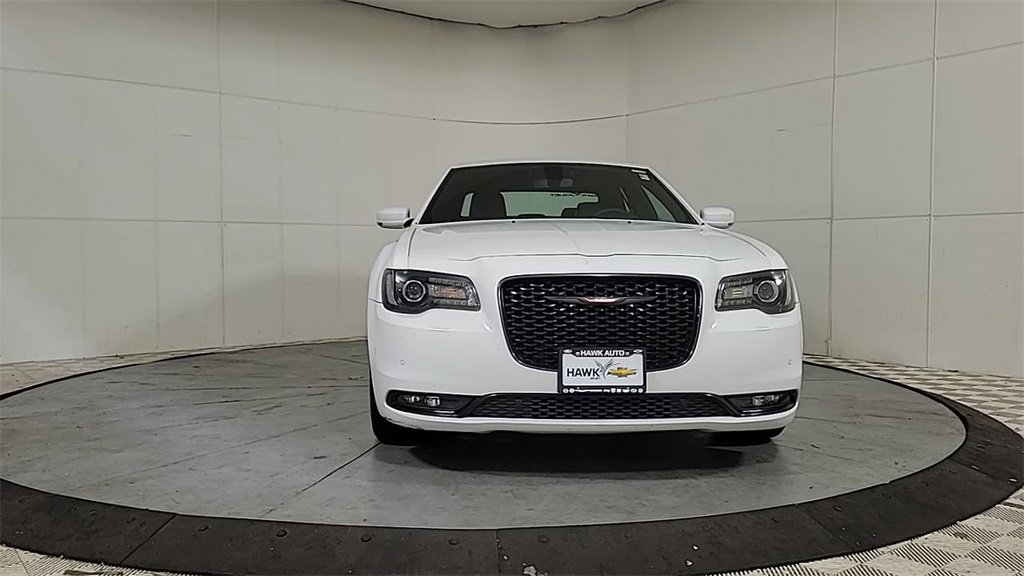 Used 2023 Chrysler 300 S image 3