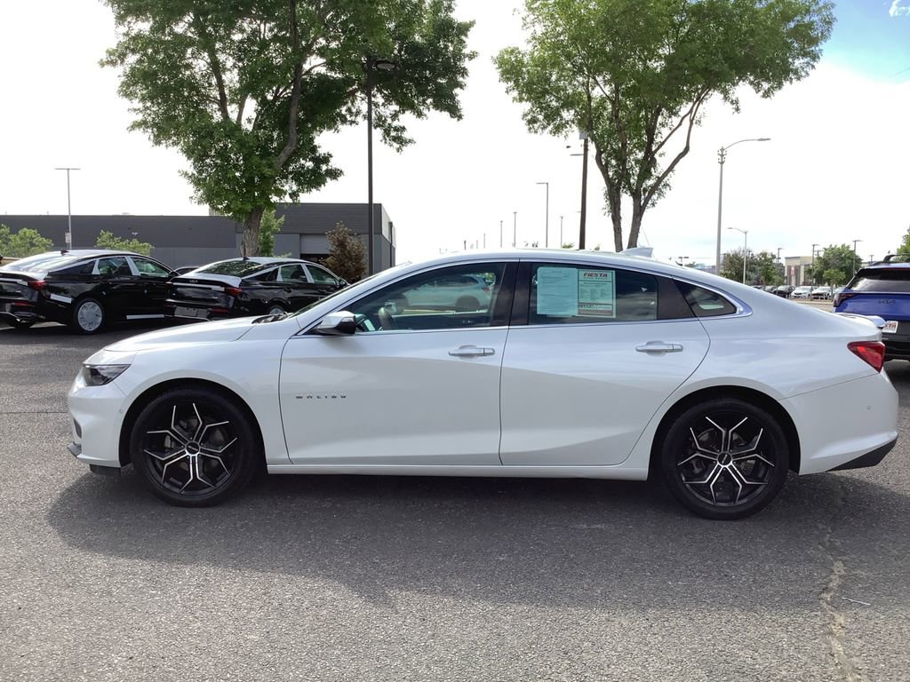 Used 2018 Chevrolet Malibu Premier w/ Premier Sun and Wheel Package FWD image 24