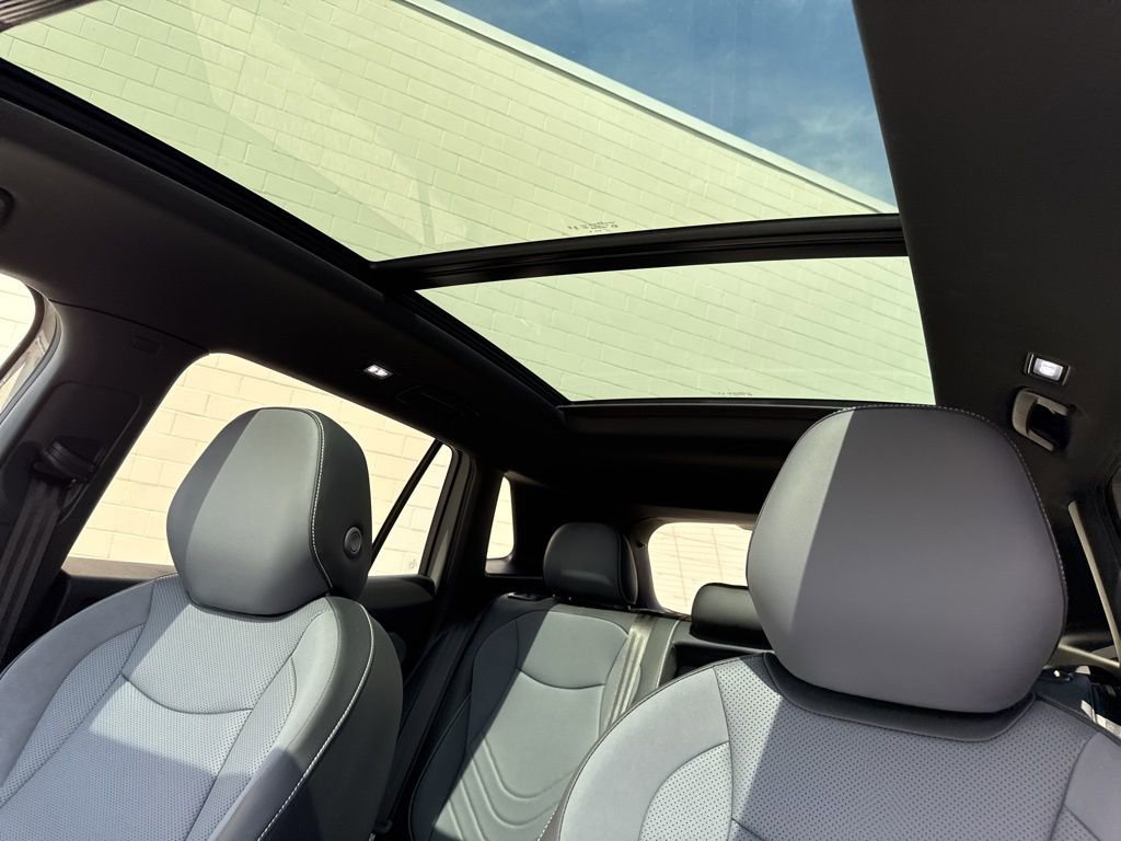 Certified 2026 Volkswagen Tiguan SE R-Line image 31